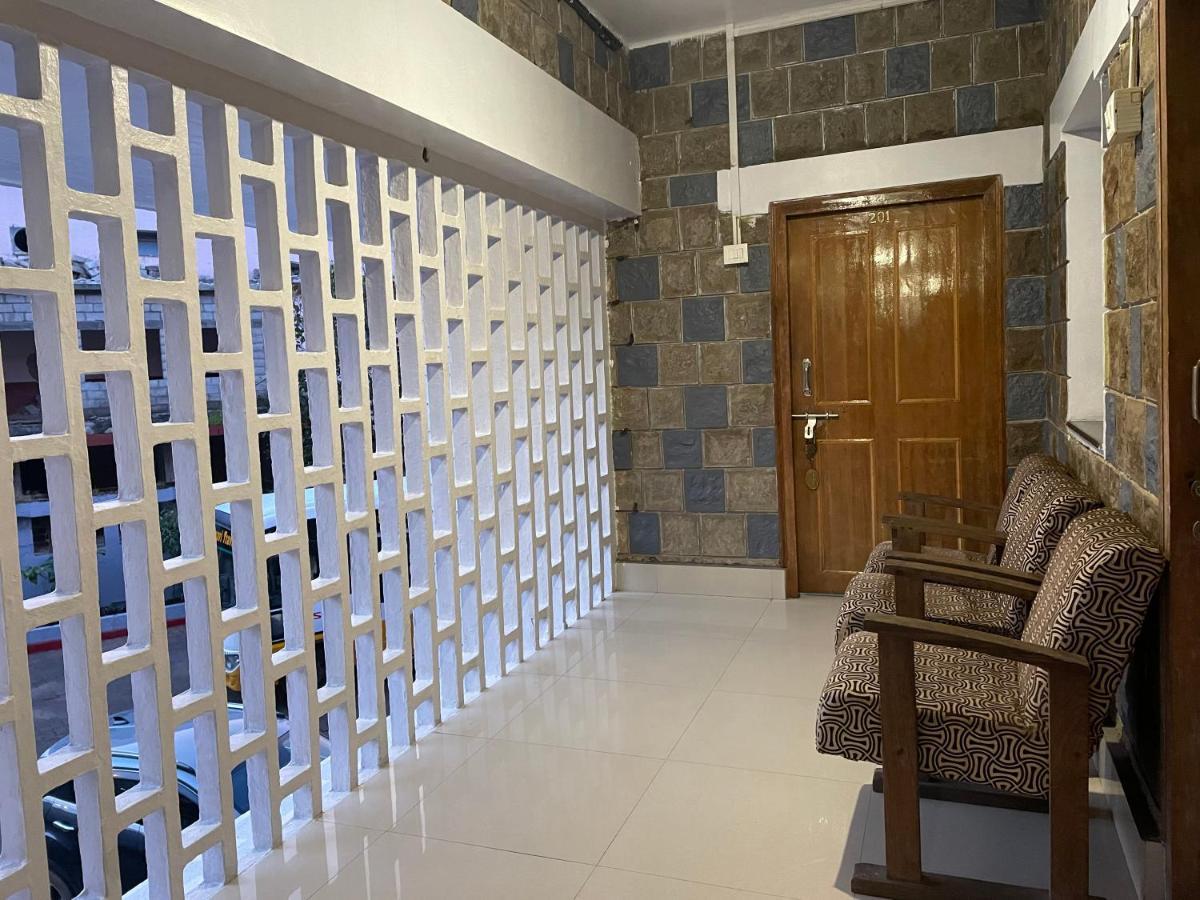 Hotel Caveri Madikeri Esterno foto